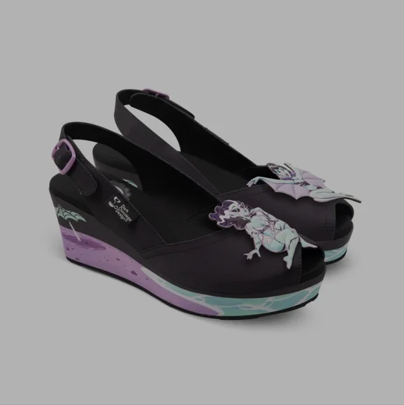 Dark Chocolate Design Beach Ghouls Sandal - Picture 2 of 16